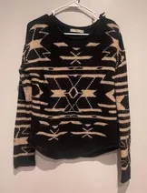 Sweaters & Knits image