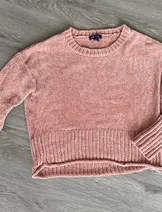 Sweaters & Knits image