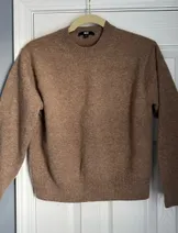 Sweaters & Knits image