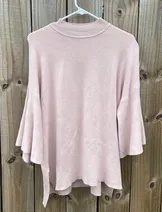 Sweaters & Knits image