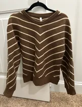 Sweaters & Knits image