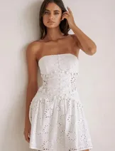 Dresses image