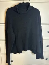 Sweaters & Knits image