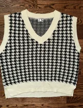 Sweaters & Knits image