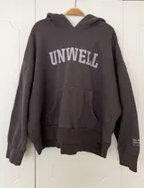 Sweaters & Knits image