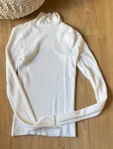 Sweaters & Knits image