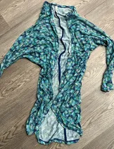 Sweaters & Knits image