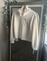 Sweaters & Knits image