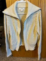 Sweaters & Knits image