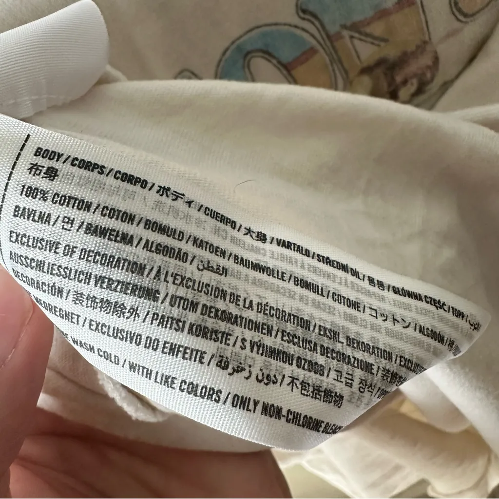 Abercrombie & Fitch soft A&F Collection Elton John Graphic T-shirt Women’s Sz M - Image 4