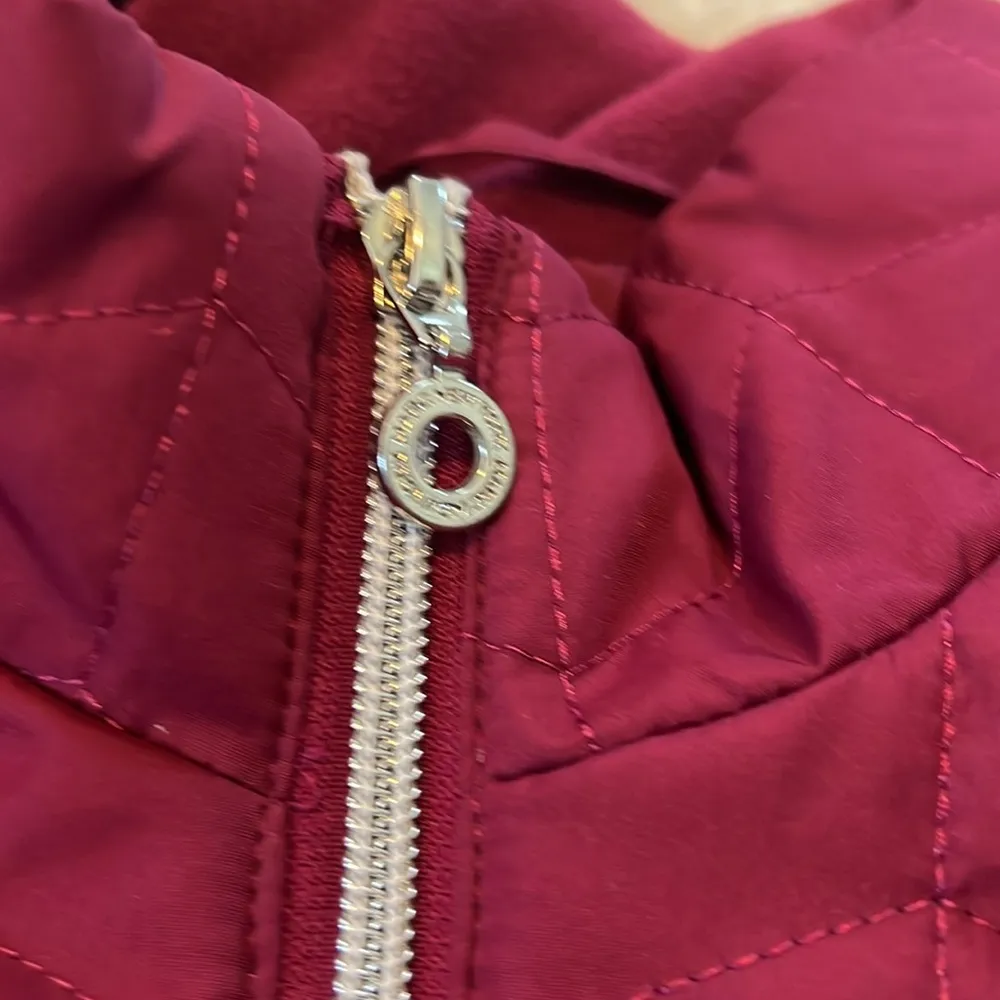 Marc New York  Quilted Vest Color Burgundy Size M NWOT - Image 2