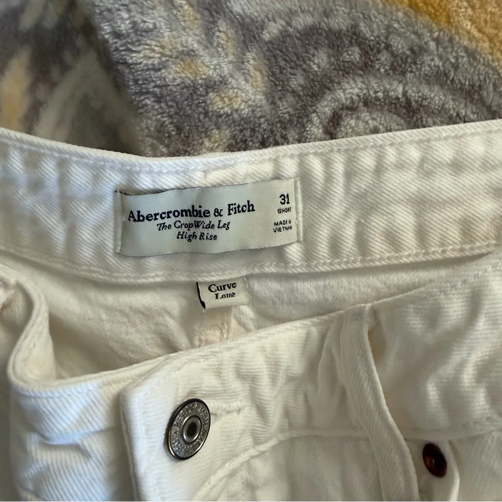 Abercrombie & fitch the crop wide leg curve love high rise white jeans size 31s - Image 4