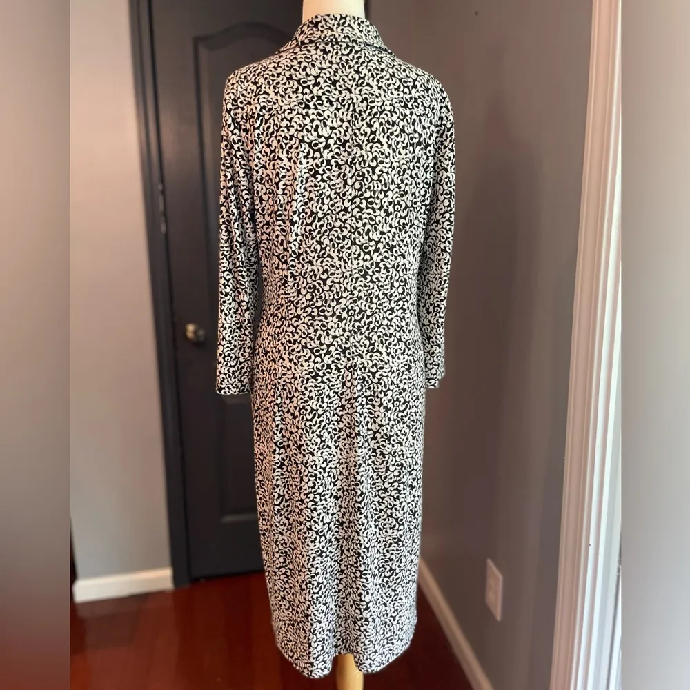 Chaps Ralph Lauren Officecore Black & White Patterned V Neck Collared Dress - Image 3