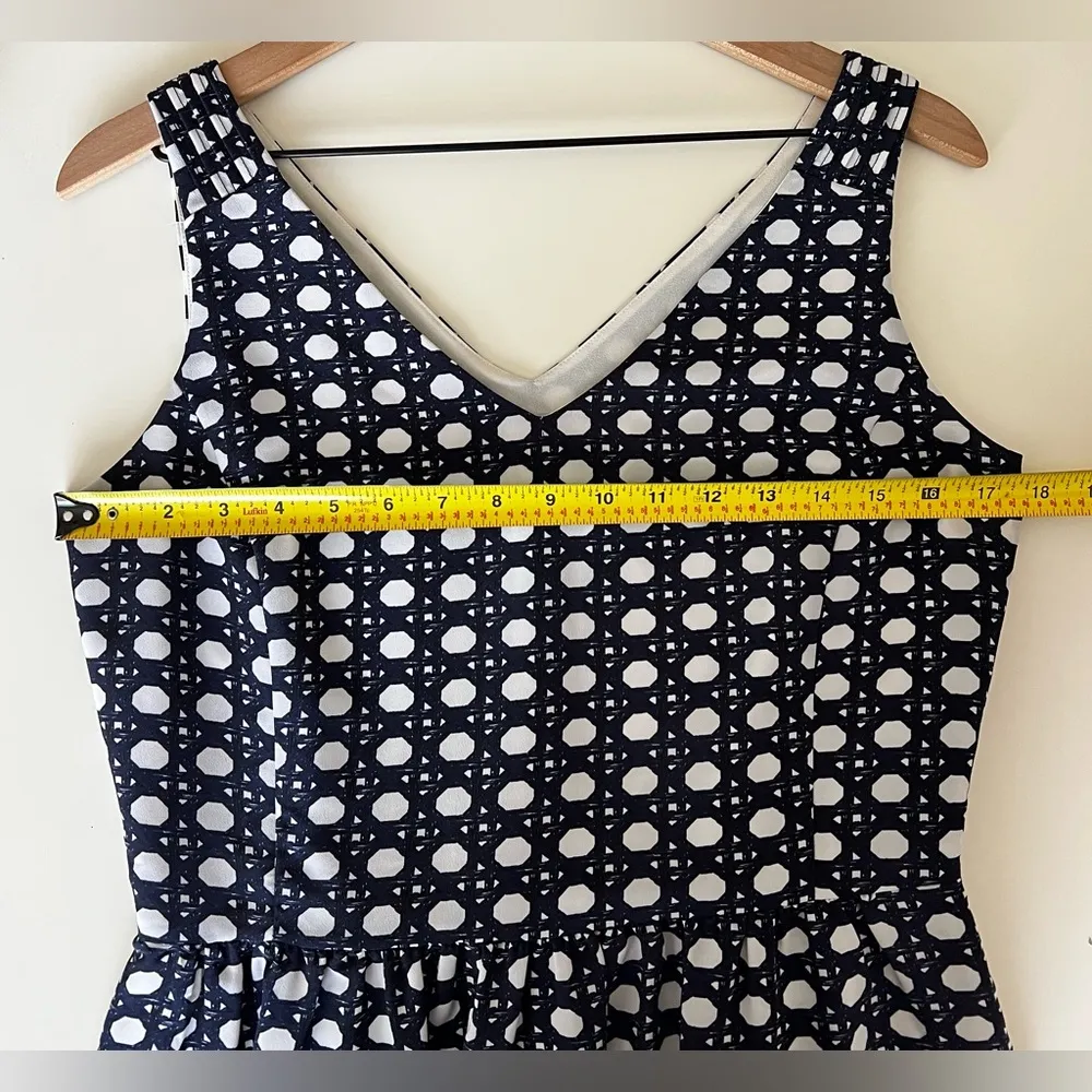 Vineyard Vines women sleeveless geometric print dress V neck 6 - Image 4