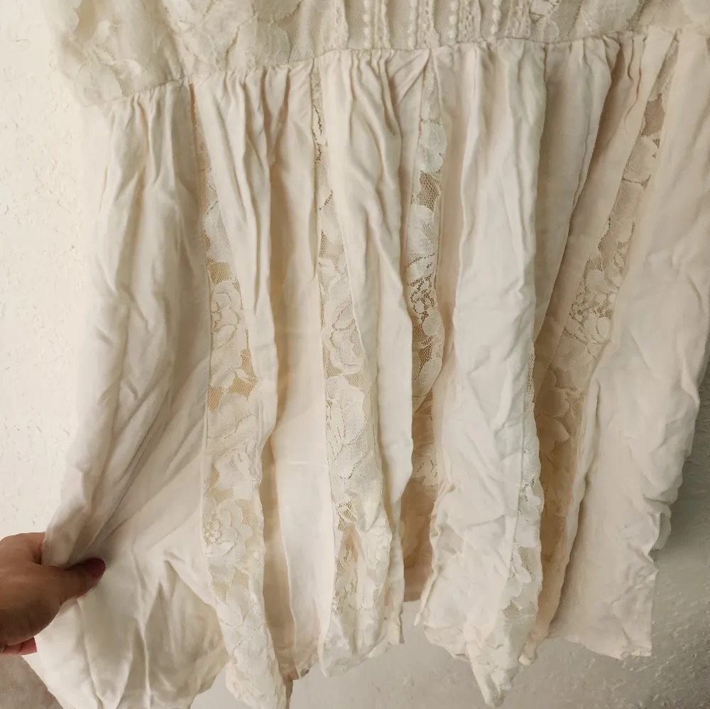 American Eagle lace fairy core vintage dress size 2 - Image 4