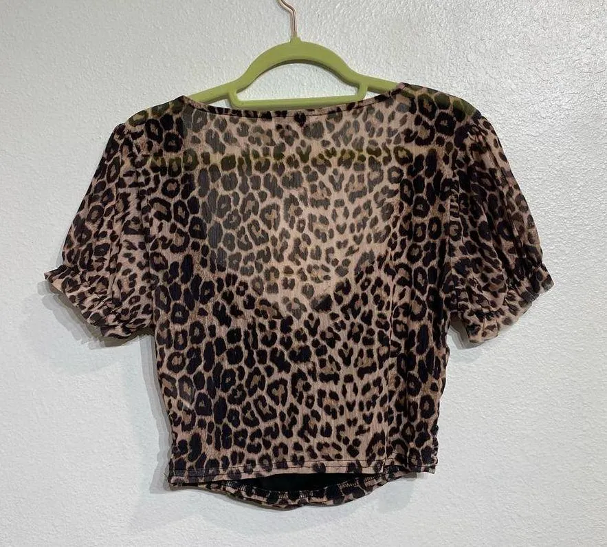 Emory Park Leopard Ruched Crop Blouse Sz L NWT - Image 9