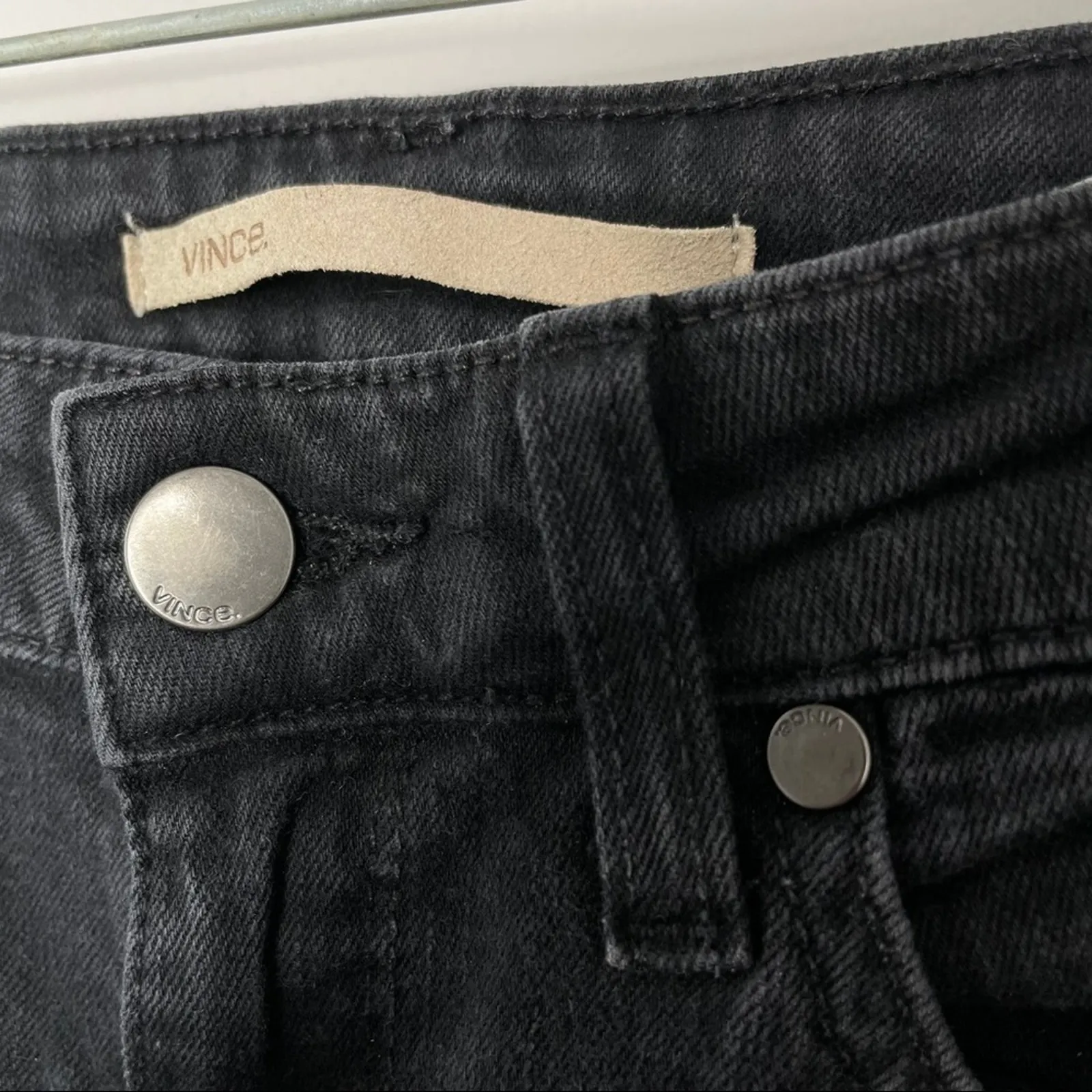 VINCE Black Skinny Jeans Womens Size 26 Black Ankle Zip Quiet Luxury Y2K Revival - Image 6