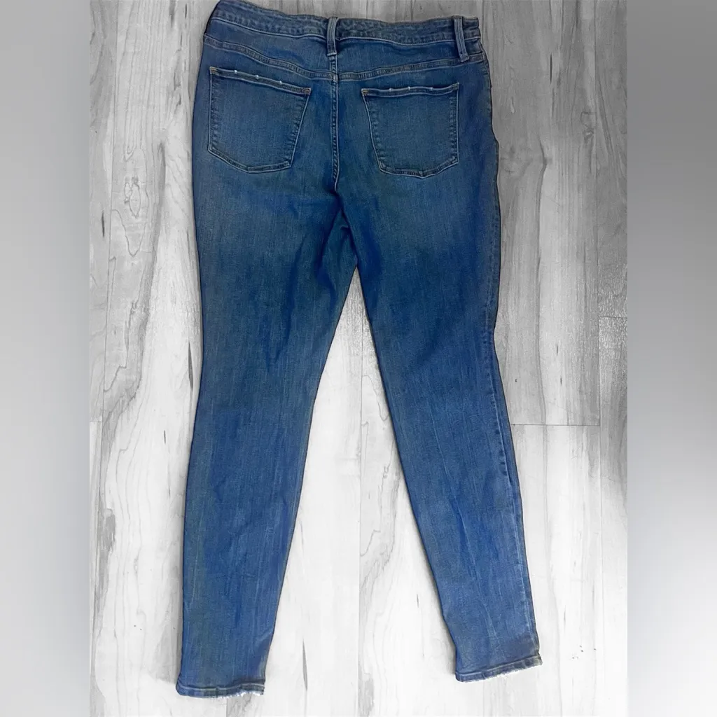 Universal Thread High Rise Ripped Skinny Denim Jeans Size 14 / 32 R Diatressed - Image 2