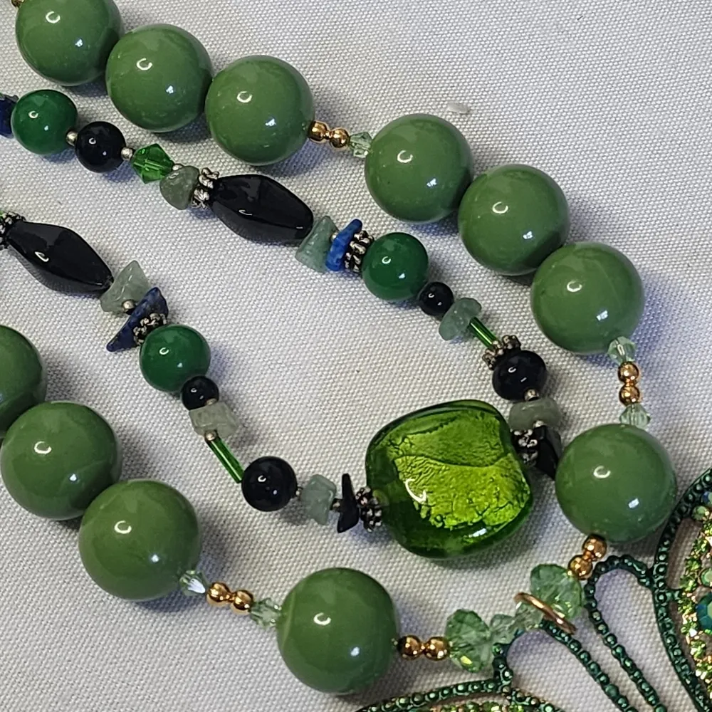 Handcrafted Green Double Strand Butterfly Necklace Bracelet Earrings Set - Image 8