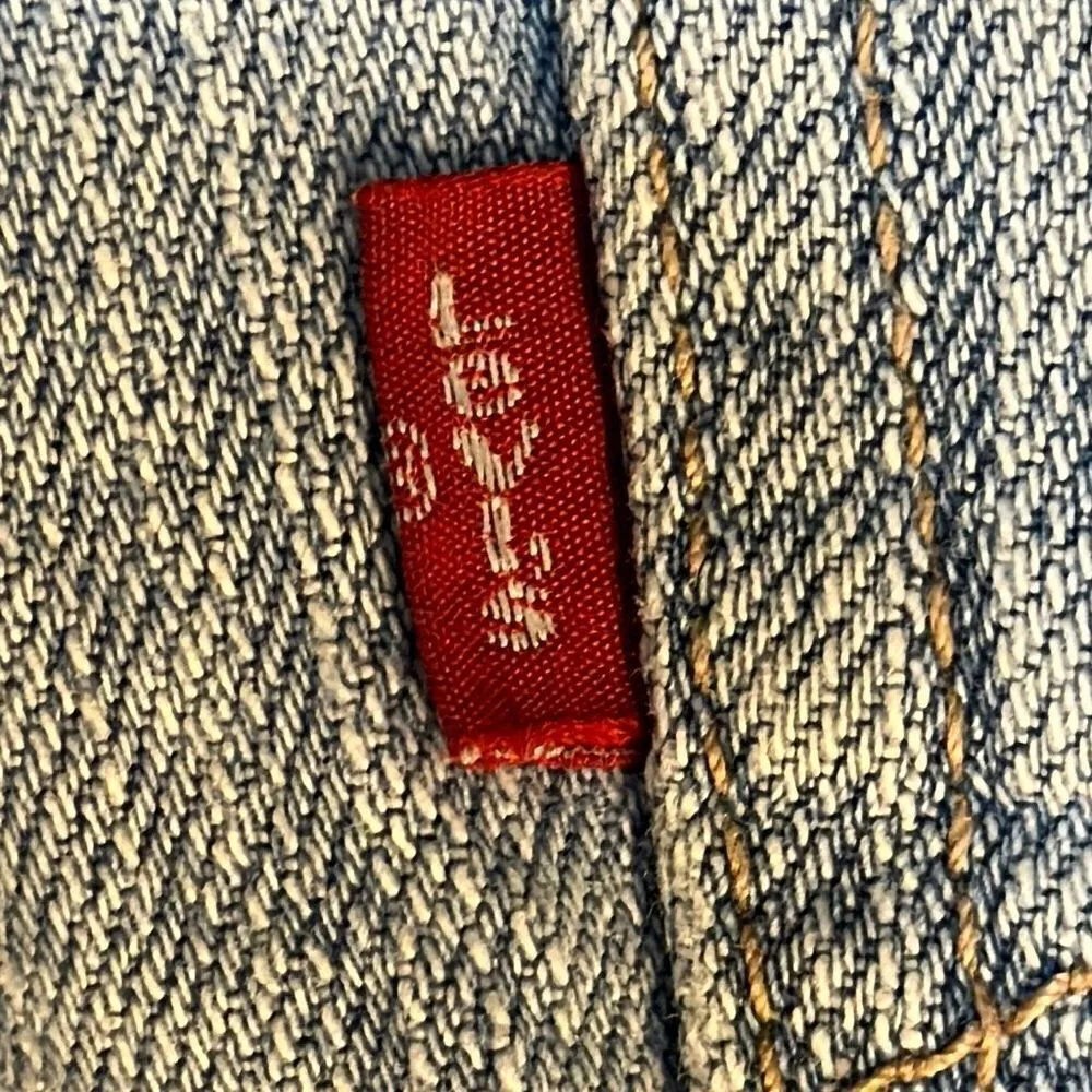 Levi's Levi’s 515 Shorts Size 10. Waist: 32 inches. - Image 3