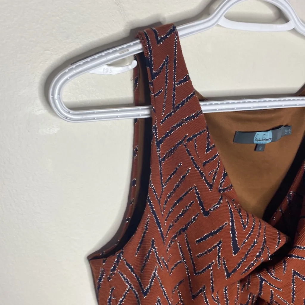 Anthropologie Eva Franco sheen chevron print terracotta front twist top size S - Image 6