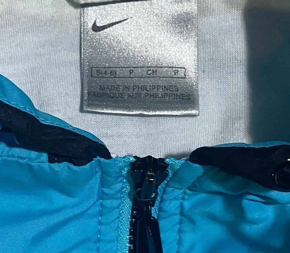 Nike Windbreaker Oversize Jacket Size Small - Image 3