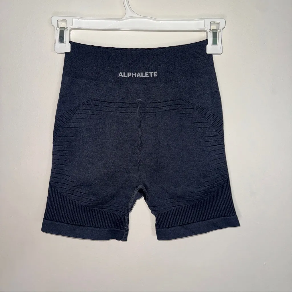 Alphalete ozone shorts small - Image 4