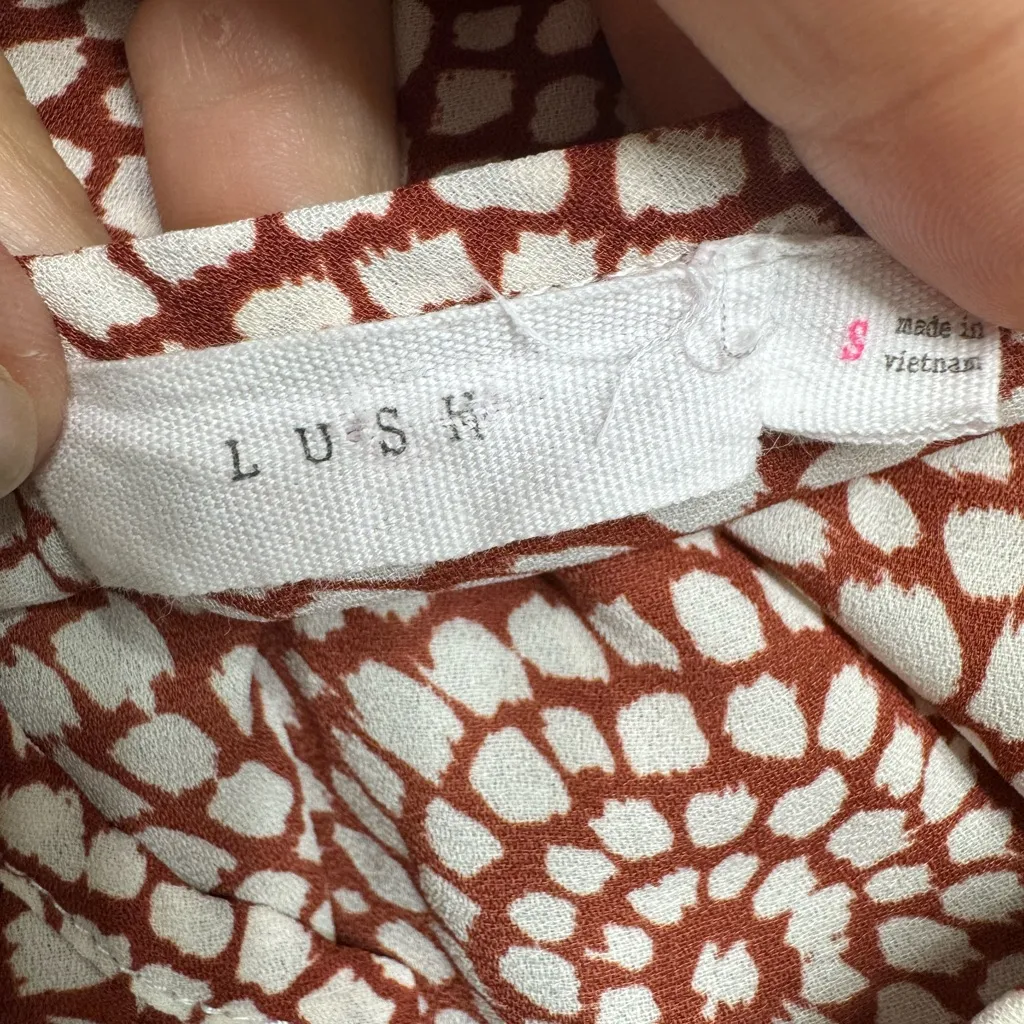 Lush Sleeveless Top - Maroon and White Floral - Image 4