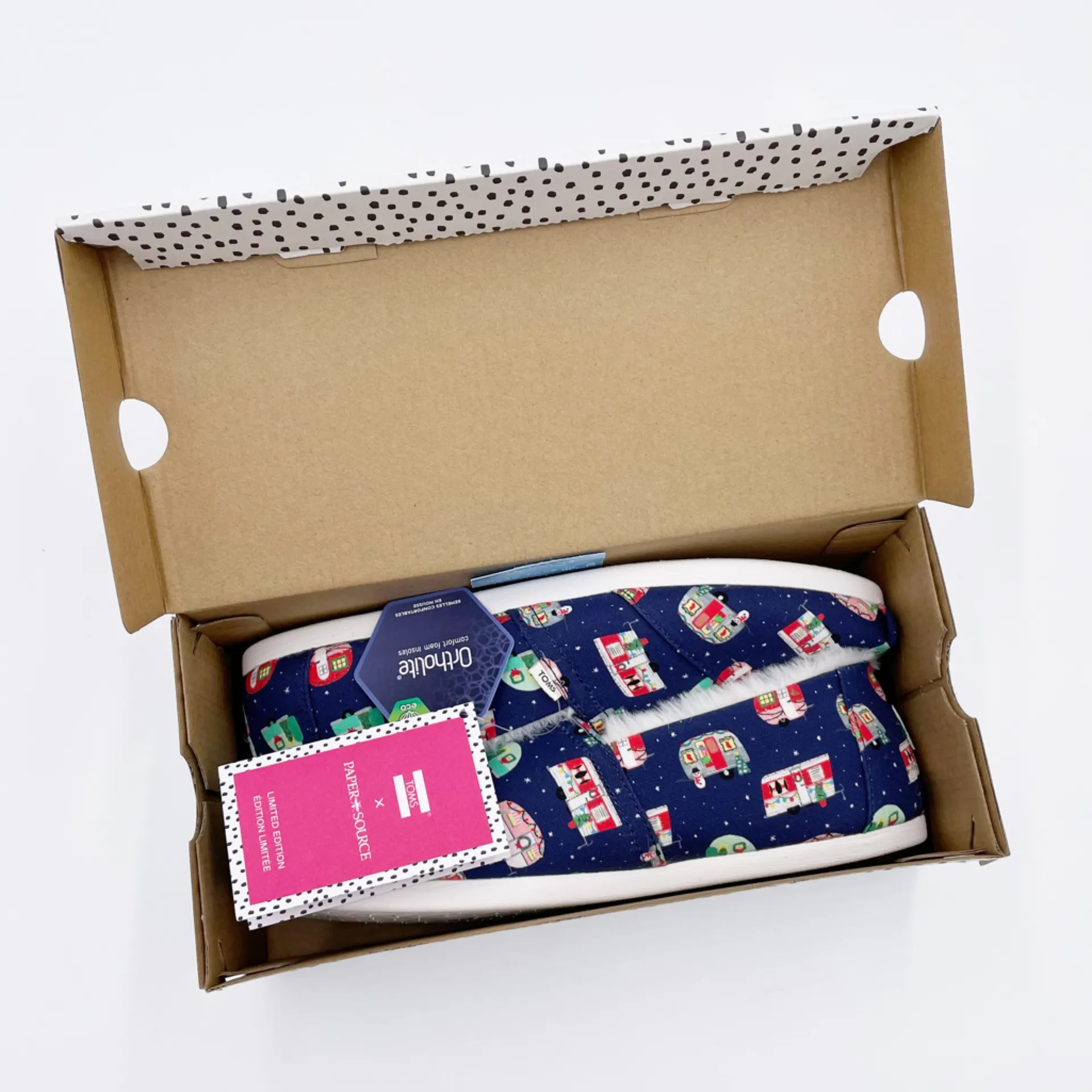 NEW Toms Navy Blue Paper Source Holiday Campers Print Size 9 Faux Fur Lining - Image 7