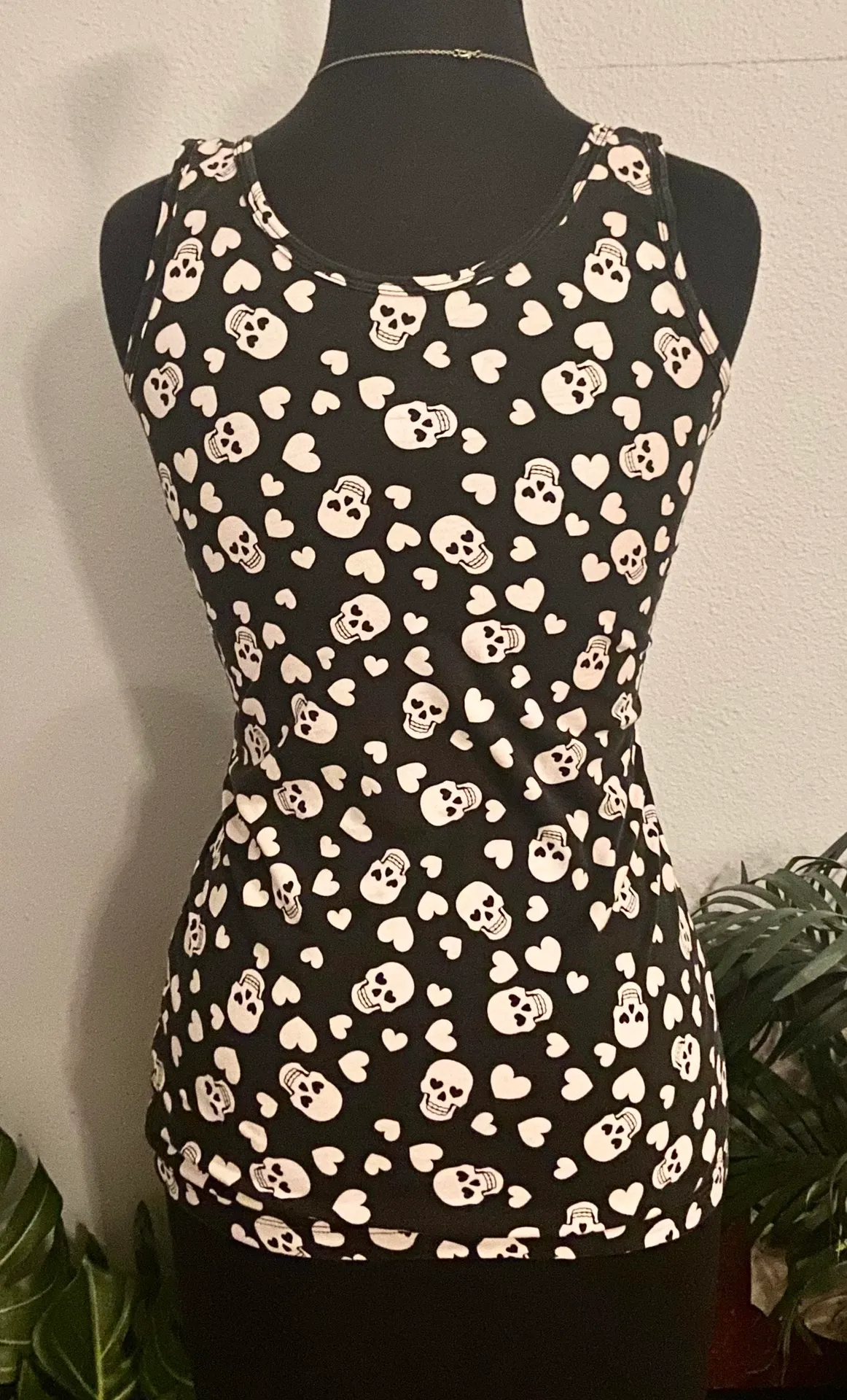 Black Tank W/ Pale Pink Skulls Multiple - Image 2