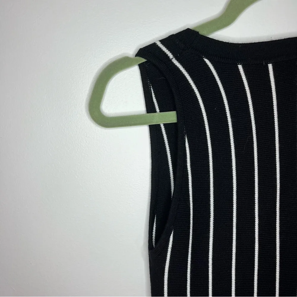 Decker Black and White Striped Cotton Sleeveless a - Image 7