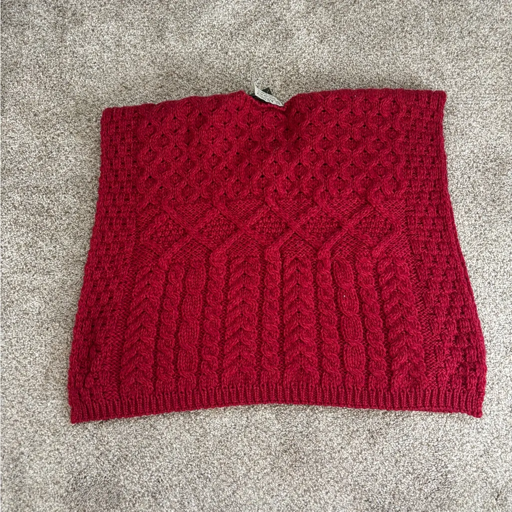 Blarney Woollen Mills 100% Merino Wool Made in Ireland Cable Knit Poncho Sweater Red Size M - Image 3