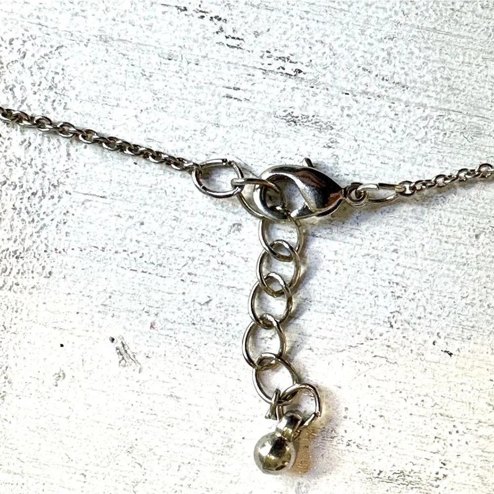 Silver tone dainty Eiffel Tower locket necklace - Image 10