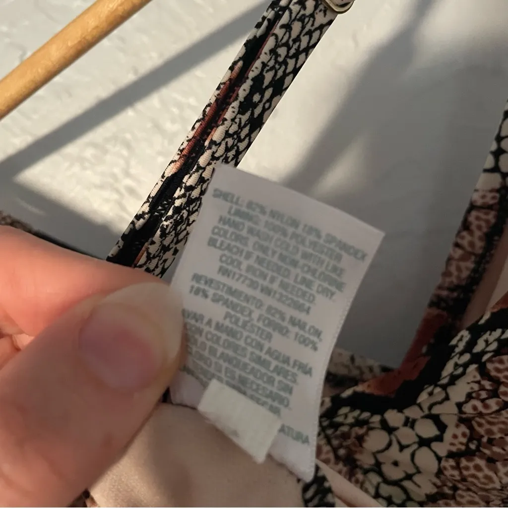 Kona Sol Brown Snakeskin Patterned Swimsuit Bathing Suit One Piece size Medium - Image 5