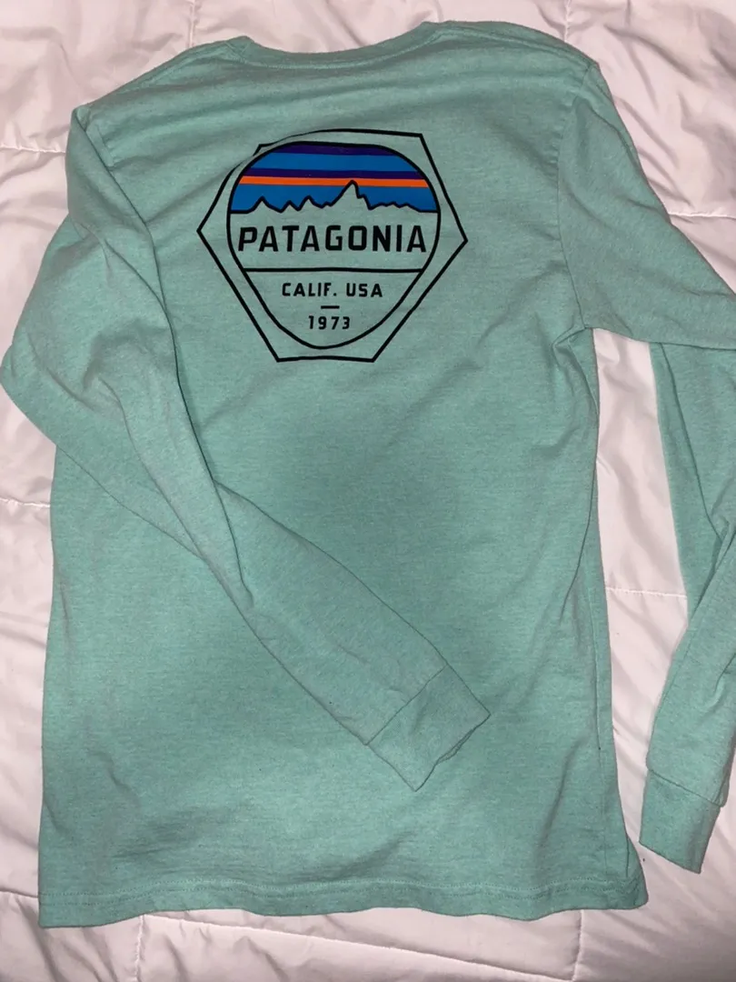 Patagonia Long Sleeve - Image 2