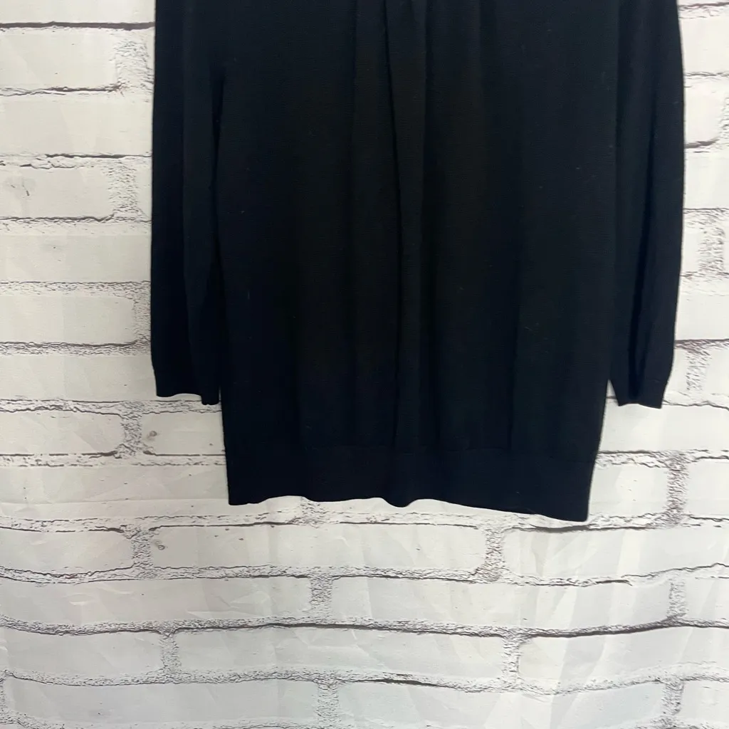 Banana Republic Black Pleated Sweater Women’s Medium 3/4 Sleeve Pullover
Blouse - Image 4