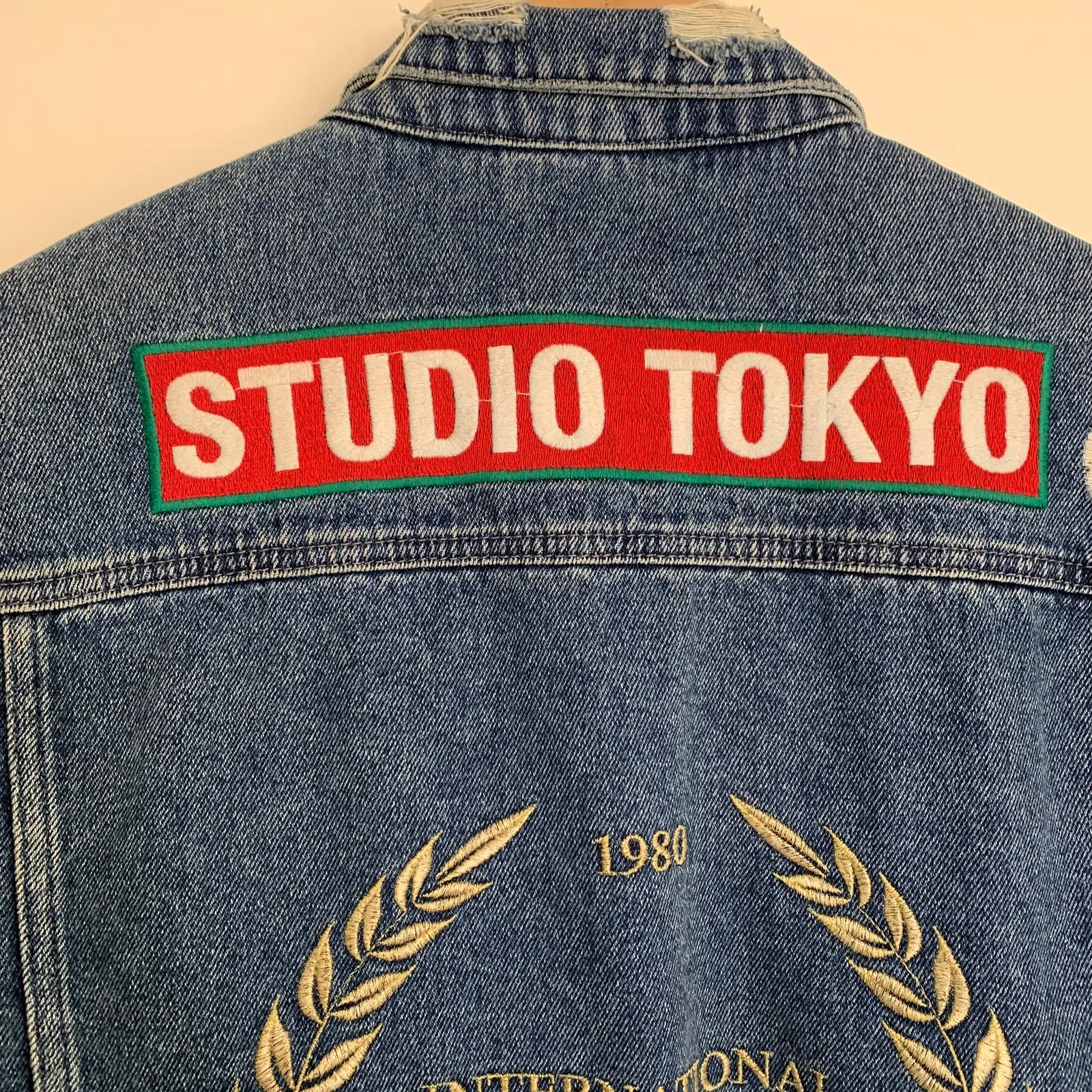 Zoe Karssen Jeans Jacket Patch Graphic Denim Womens Distress Large Blue - Image 10