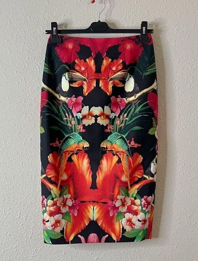 Ted Baker Tropical Toucan Pencil Skirt Size 1 - Image 3