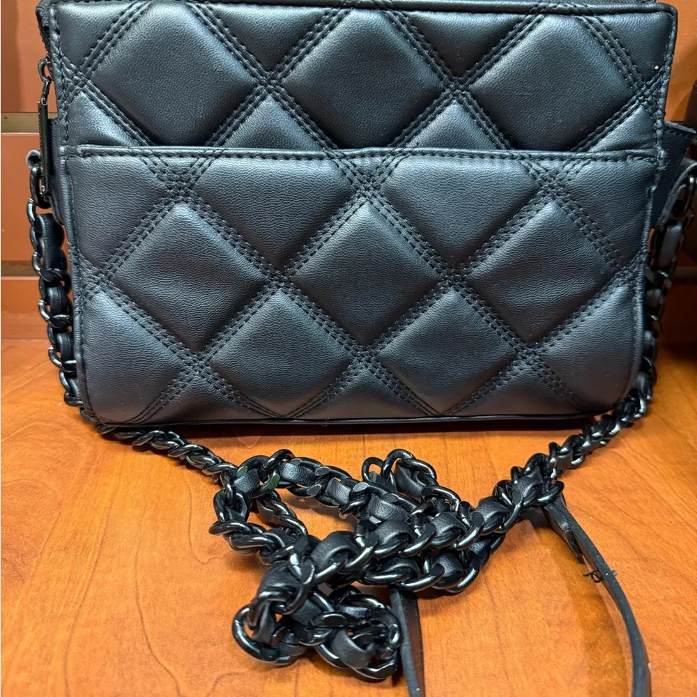 Steve Madden Black Quilted Crossbody Bag - Image 4