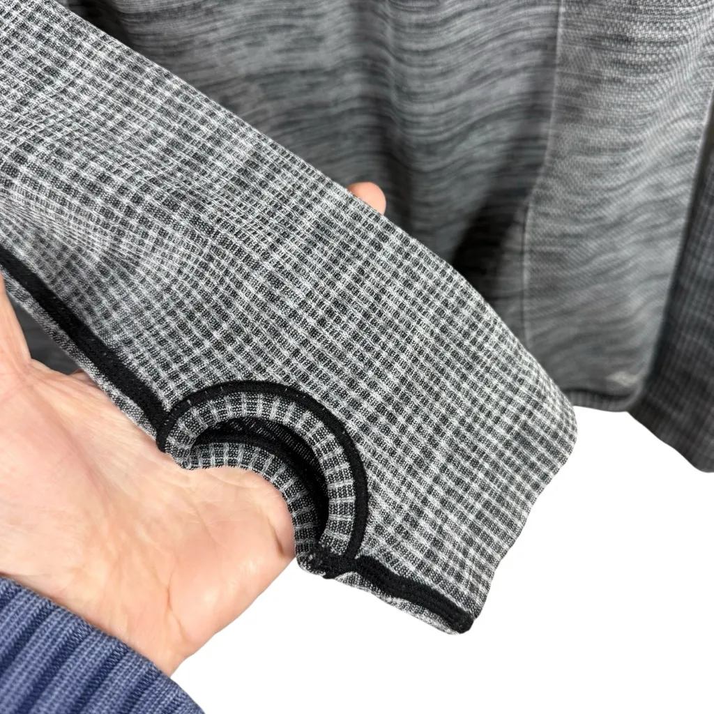 Saucony Women’s Quarter Zip Ribbed Thumb Hole Running Shirt Grey L - Image 8