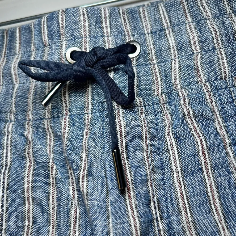 Athleta Cabo Linen Shorts Pull on Blue White Striped Drawstring Lightweight 4 - Image 3