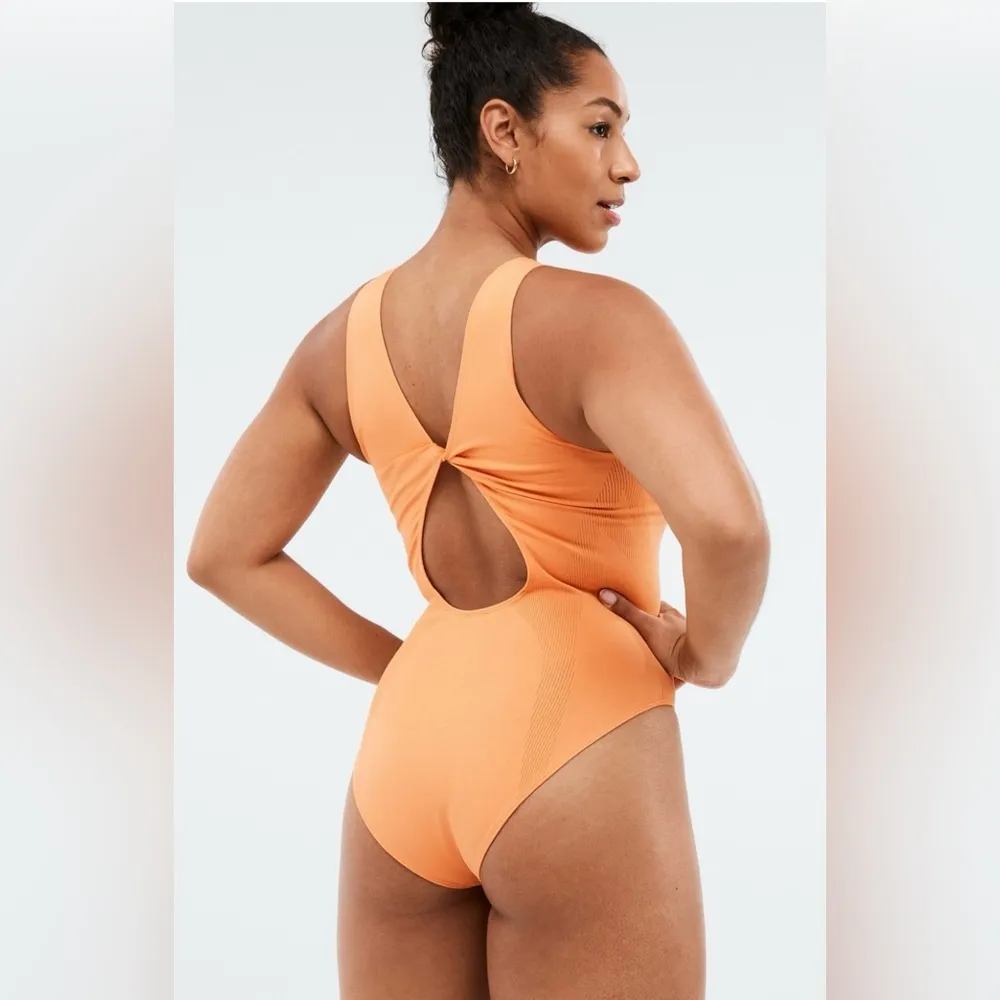 NWT  | Yara SculptKnit® Twist Back Bodysuit | Size: Medium | Marigold - Image 4