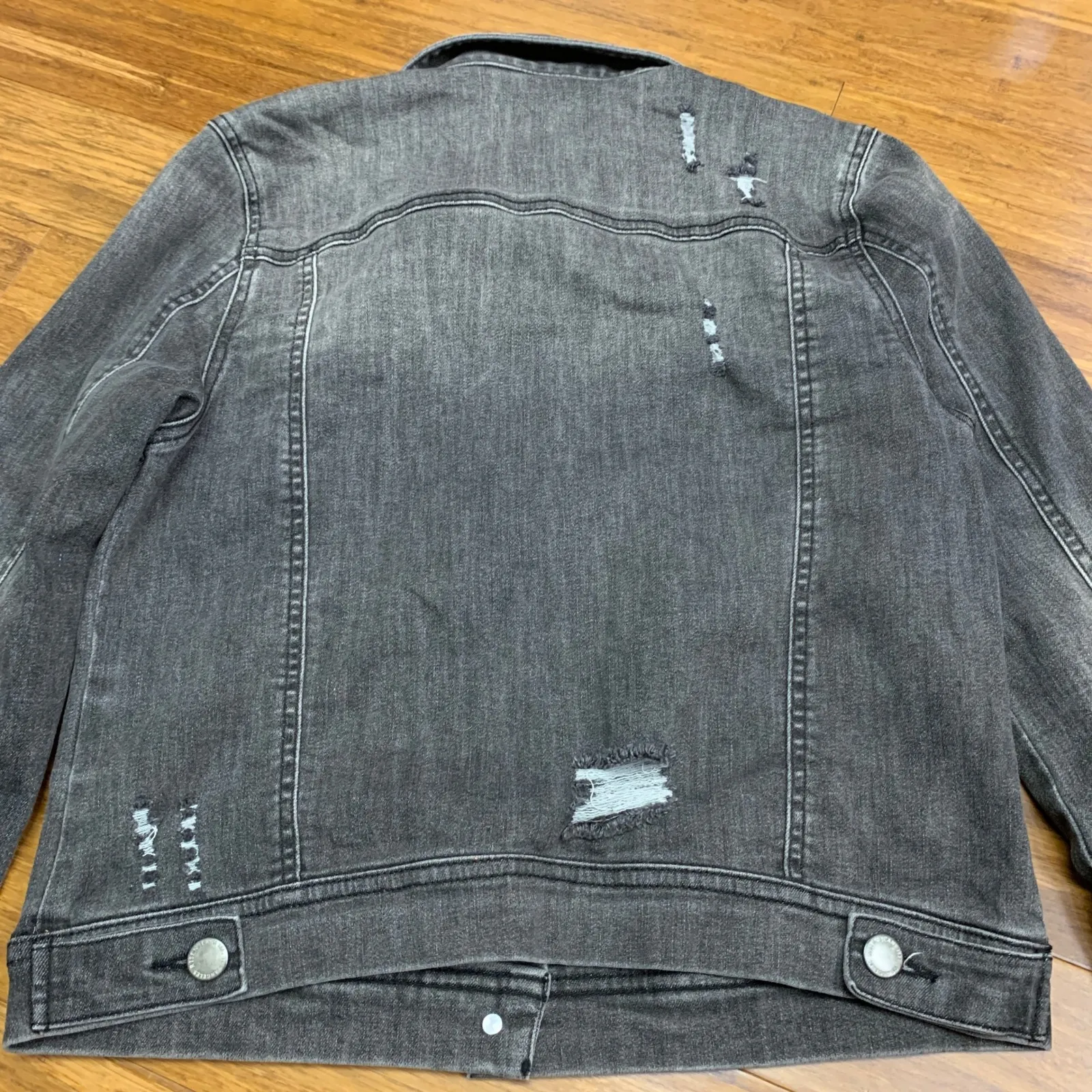 RISEN Womens Gray Denim Jacket Distressed Button Front Long Sleeve Size‎ Small - Image 5