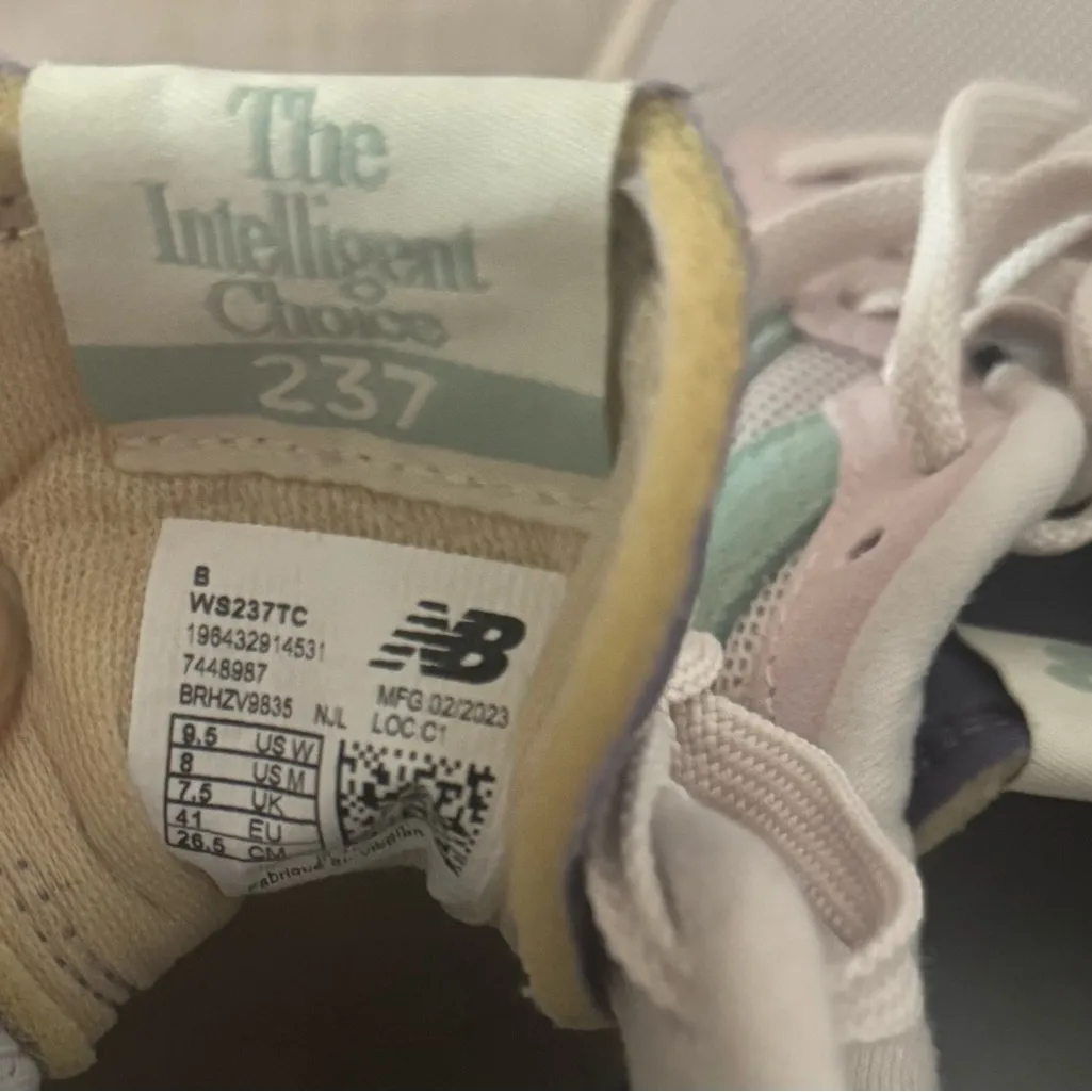 New Balance 237 Women's Sneakers - Image 7