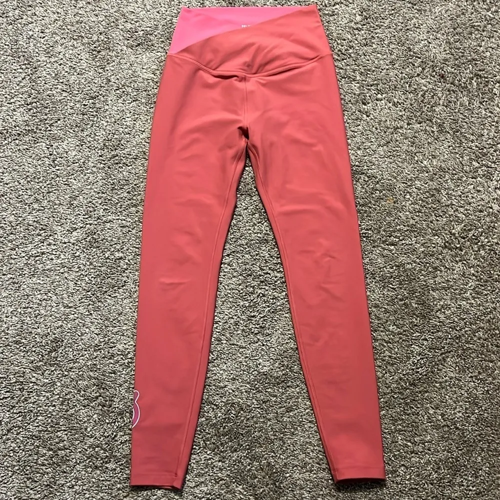 Peloton Cadent‎ High Rise Cross-Front Pink Legging Small - Image 3