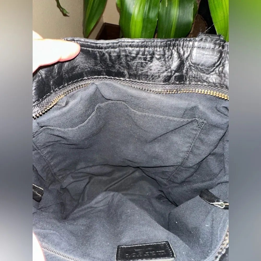 Vintage Margot New York Shoulder Bag Black Leather Purse with brass engines. - Image 10