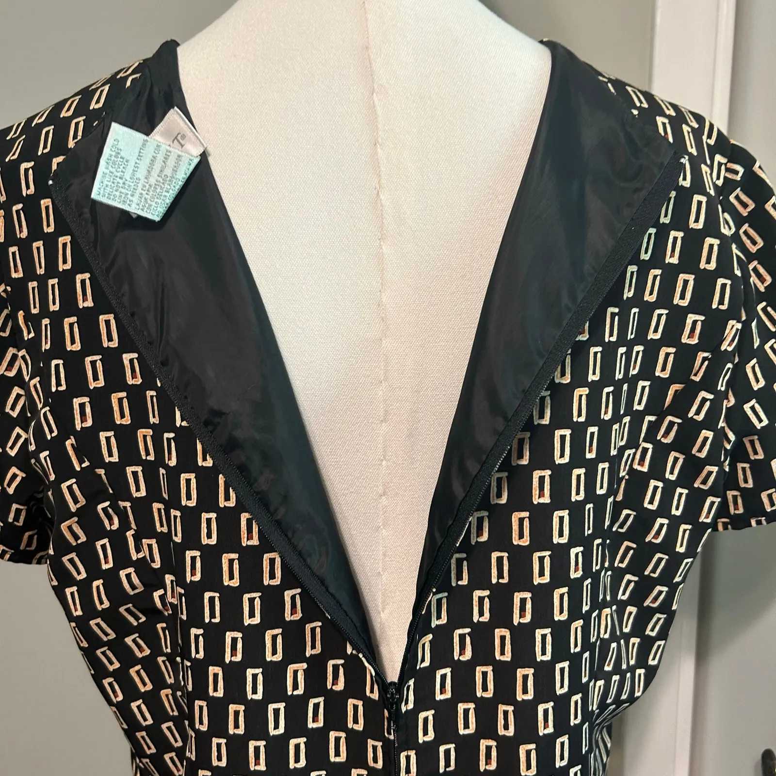 Koret Dress SZ 12 Geometrical Aztec Knee Length Short Sleeve Brown Cream Prep - Image 8