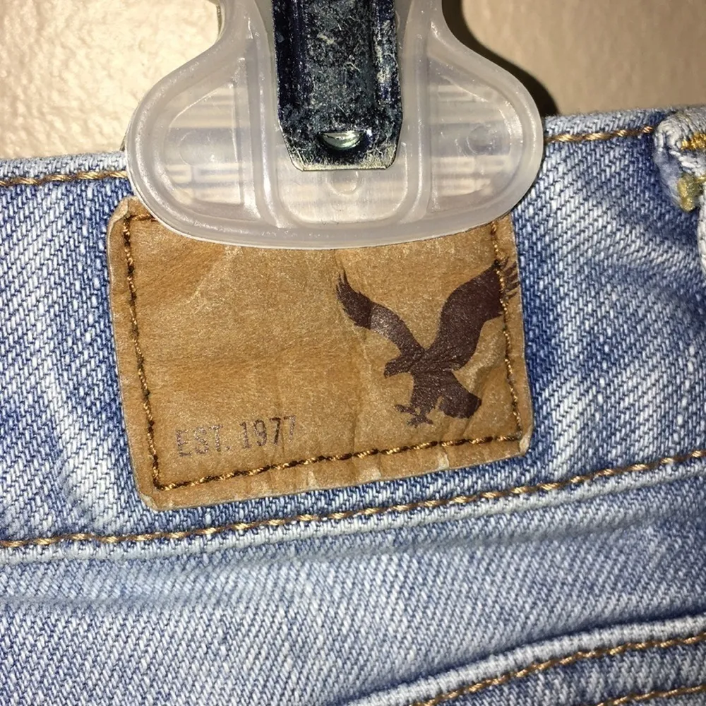 American Eagle distressed skinny jeans size 0 washed color distressed holy jean‍ - Image 6