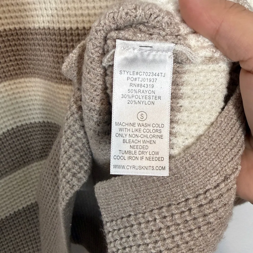 Devotion by Cyrus Gray and Cream Striped Turtleneck Sweater Small - Image 3
