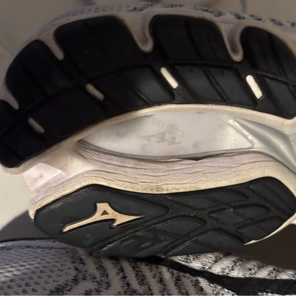 ‎Mizuno Waveknit Grey Blue Running Shoes 7.0 - Image 10